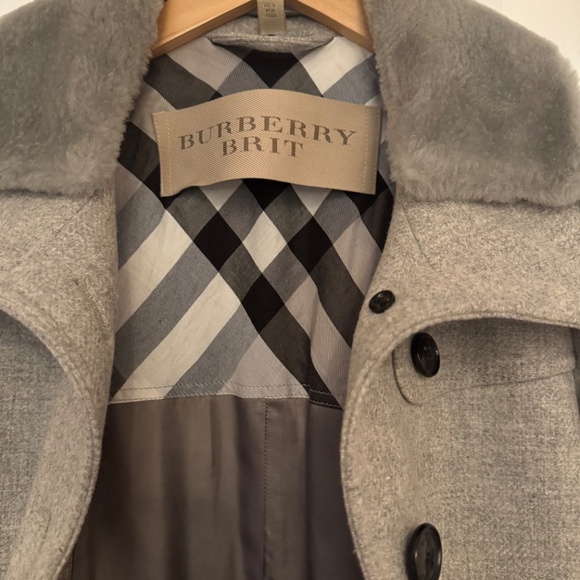 Authentic Burberry Wool Coat with Fur Collar Gray Size 4 - Picture 3 of 8
